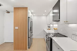 200 E Delaware Pl, Chicago, IL 60611 - Photo 25