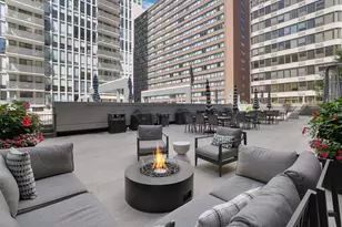 200 E Delaware Pl, Chicago, IL 60611 - Photo 45