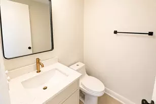 3136 N Ridgeway Ave, Chicago, IL 60618 - Photo 7