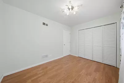 2922 W Nelson Street, Chicago, IL 60618 - Photo 21