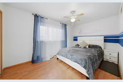 2922 W Nelson Street, Chicago, IL 60618 - Photo 23
