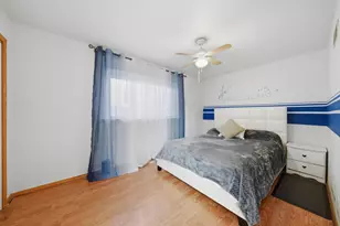 2922 W Nelson St, Chicago, IL 60618 - Photo 23