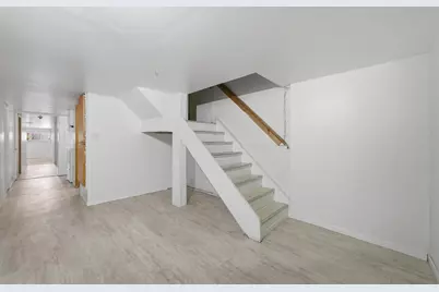 2922 W Nelson Street, Chicago, IL 60618 - Photo 25