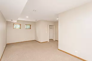 3240 N Racine Ave, Chicago, IL 60657 - Photo 11