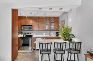 3930 N Pine Grove Ave, Chicago, IL 60613 - Photo 7