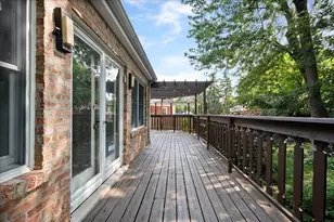 6520 N Christiana Ave, Lincolnwood, IL 60712 - Photo 5