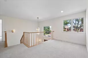 6520 N Christiana Ave, Lincolnwood, IL 60712 - Photo 17
