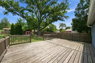22W452 Sycamore Dr, Glen Ellyn, IL 60137 - Photo 17
