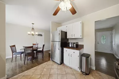 22W452 Sycamore Drive, Glen Ellyn, IL 60137 - Photo 5