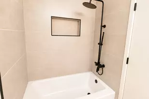 3136 N Ridgeway Ave, Chicago, IL 60618 - Photo 9