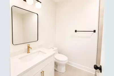 3136 N Ridgeway Avenue #2, Chicago, IL 60618 - Photo 11