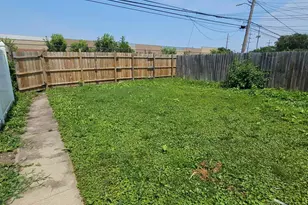 2626 W 96th Pl, Evergreen Park, IL 60805 - Photo 3