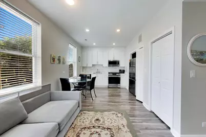 2721 W Peterson Avenue, Chicago, IL 60659 - Photo 21