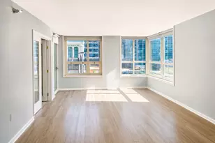 345 N La Salle Dr, Chicago, IL 60654 - Photo 5