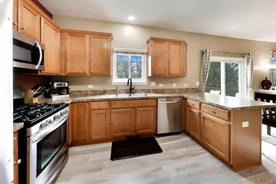 833 Briarcliff Drive, Minooka, IL 60447 - Photo 9