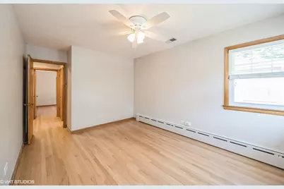 96 Forest Avenue #2, Riverside, IL 60546 - Photo 7