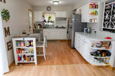 9406 N Oak Avenue, Des Plaines, IL 60016 - Photo 9