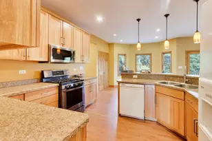 7365 English Oak Ln, Spring Grove, IL 60081 - Photo 17