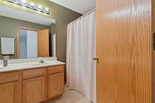 457 Greenview Ln, Oswego, IL 60543 - Photo 35