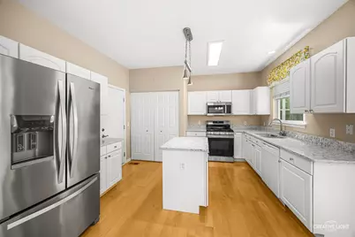 633 S Cadillac Circle S, Romeoville, IL 60446 - Photo 7