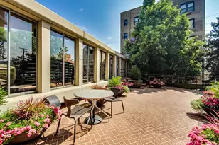 1960 N Lincoln Park West Ave, Chicago, IL 60614 - Photo 7