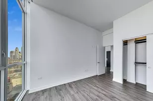 750 N Hudson Ave, Chicago, IL 60654 - Photo 17