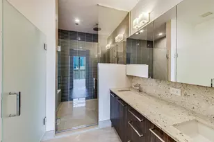 750 N Hudson Ave, Chicago, IL 60654 - Photo 23