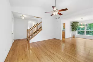 1018 Park Ave, Wauconda, IL 60084 - Photo 5