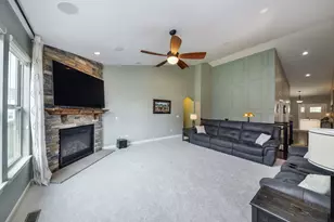 3529 Gallant Fox Dr, Elgin, IL 60124 - Photo 5