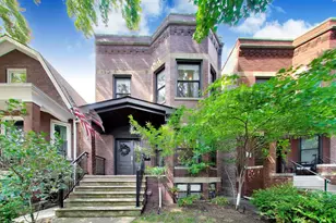 2136 W Waveland Ave, Chicago, IL 60618 - Photo 47