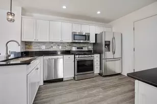 54 Egg Harbour Ct, Schaumburg, IL 60173 - Photo 5