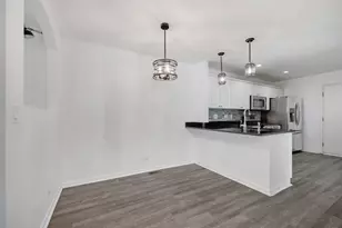 54 Egg Harbour Ct, Schaumburg, IL 60173 - Photo 7