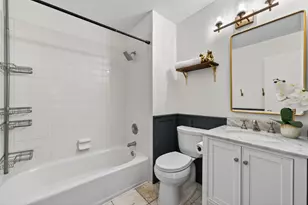 1455 W Wolfram St, Chicago, IL 60657 - Photo 17