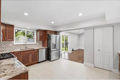 1284 Regent Drive, Mundelein, IL 60060 - Photo 9
