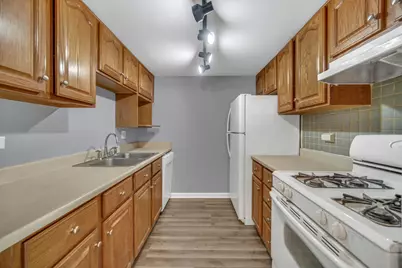 138 E Bailey Road #M, Naperville, IL 60565 - Photo 11
