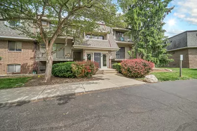 138 E Bailey Road #M, Naperville, IL 60565 - Photo 3