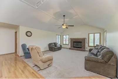 315 Coaler Drive, Coal City, IL 60416 - Photo 3