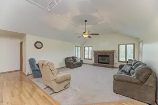 315 Coaler Dr, Coal City, IL 60416 - Photo 3