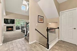 55 Lakebreeze Ct, Lake Zurich, IL 60047 - Photo 3