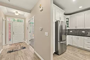 55 Lakebreeze Ct, Lake Zurich, IL 60047 - Photo 11