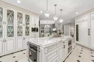 3303 White Eagle Dr, Naperville, IL 60564 - Photo 9