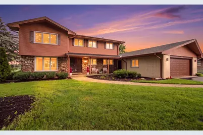 8430 Carriage Green Drive, Darien, IL 60561 - Photo 3