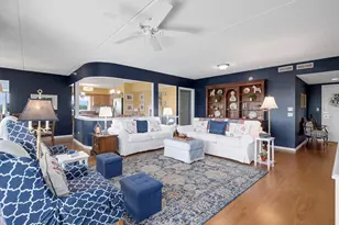 1 N Beacon Pl, La Grange, IL 60525 - Photo 9