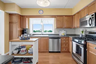 1 N Beacon Pl, La Grange, IL 60525 - Photo 15