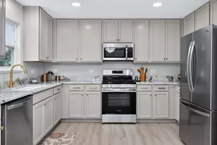 1816 Oxford Way, Joliet, IL 60431 - Photo 7