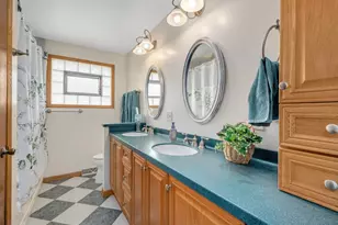 570 W Crockett Ave, Elmhurst, IL 60126 - Photo 13