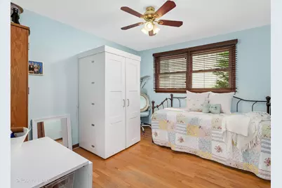 570 W Crockett Avenue, Elmhurst, IL 60126 - Photo 15