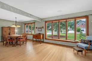 570 W Crockett Ave, Elmhurst, IL 60126 - Photo 7