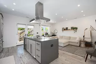 5746 N Washtenaw Ave, Chicago, IL 60659 - Photo 5
