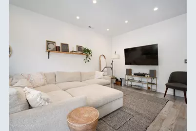 5746 N Washtenaw Avenue #2, Chicago, IL 60659 - Photo 3